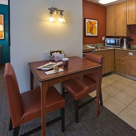 Residence Inn By Marriott Fayetteville Cross Creek Exterior foto